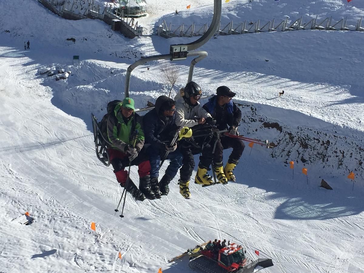 Clifftop Club Auli Joshimath Luaran gambar