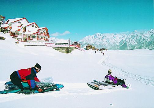 Clifftop Club Auli Joshimath Luaran gambar